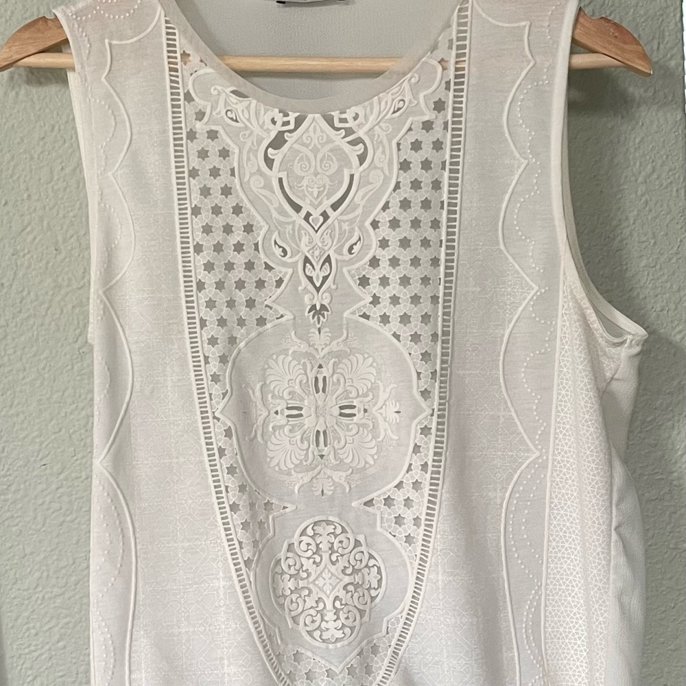 Beautiful Sleeveless Zara Blouse - Medium - Excellent condition - Picture 9 of 10